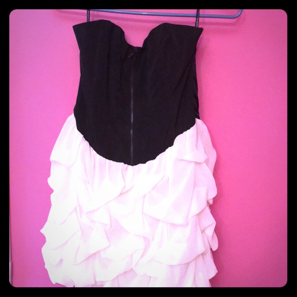 Bebe dress